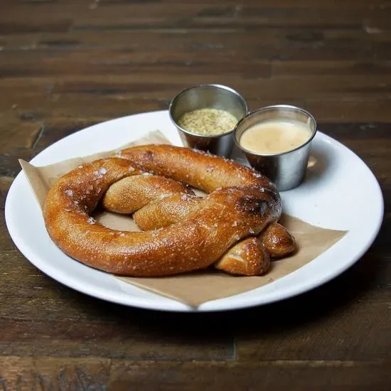 House Lager Pretzel