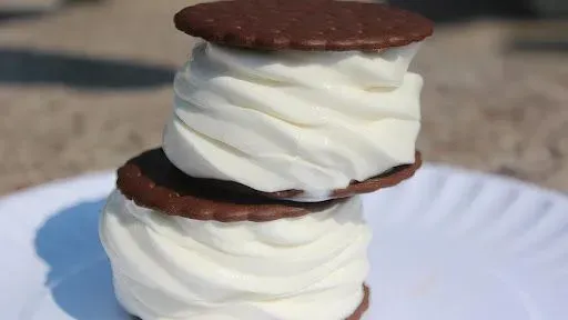Ice Cream Sandwich