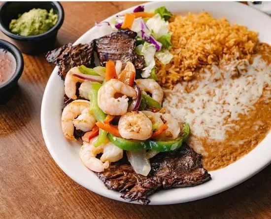 Carne Asada Y Camarón Plate