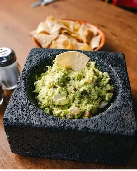 Molcajete Guacamole