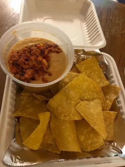 Chips & Queso