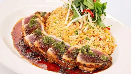 Seared Tuna Tataki Salad*