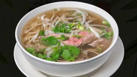 24. Pho Tai (Beef Noodle Soup with Sliced Rare Eye Round)