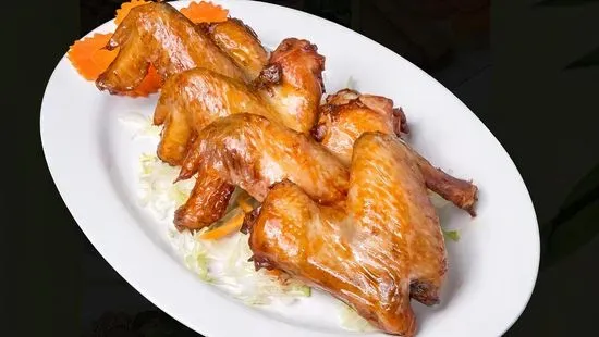 13. Canh Ga Chien (Deep Fried Chicken Wings)