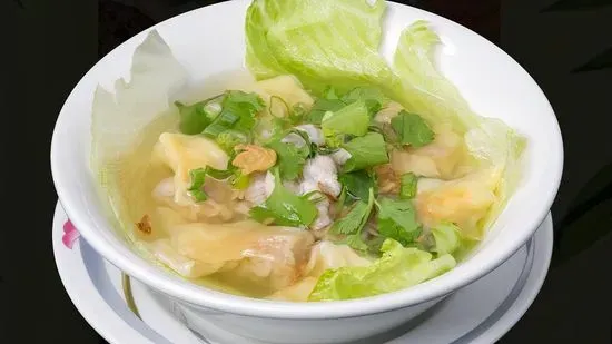 1. Soup Hoanh Thanh (Wonton Soup)