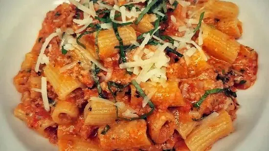 Rigatoni Bolognese