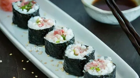 Yellowtail Scallion Roll