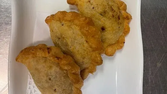 Thai Curry Puff (3 Pieces)