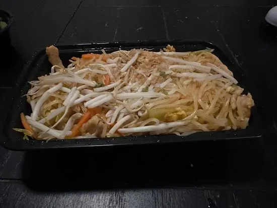 2. Pad Thai Noodle (Vegetable or Chicken or Shrimp)