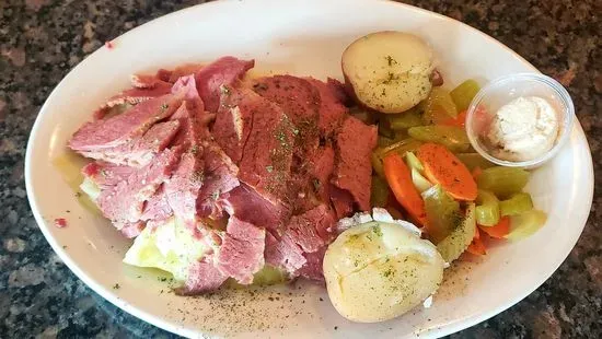 CORNED BEEF & CABBAGE