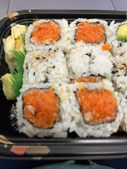 Spicy Tuna Roll*