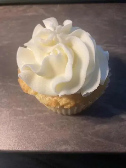 Vanilla Cupcake with Vanilla Buttercream