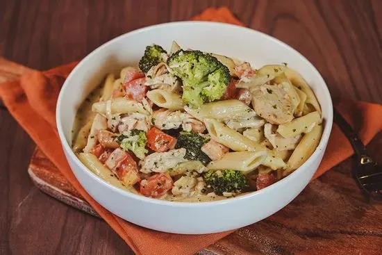 CHICKEN PESTO ALFREDO