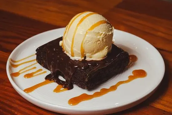 TRIPLE CHOCOLATE BROWNIE