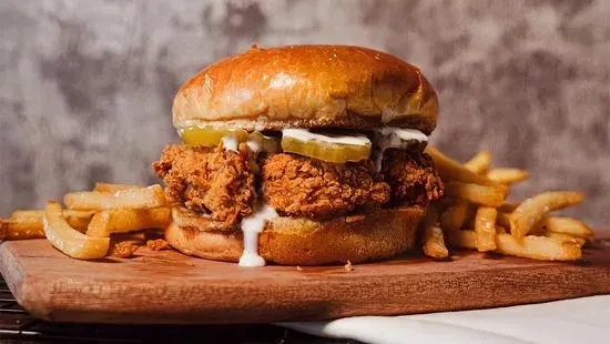 CRISPY CHICKEN SANDWICH