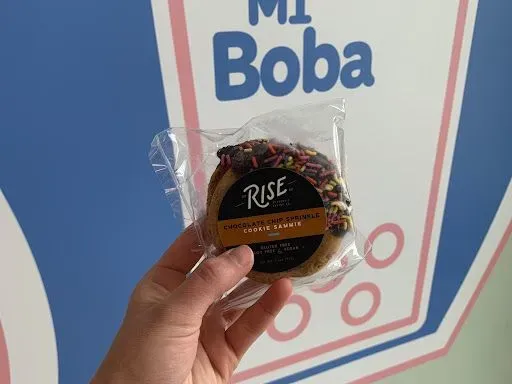 Rise Chocolate Sprinkle Cookie Sammie