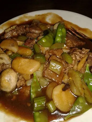BEEF SUBGUM CHOW MEIN