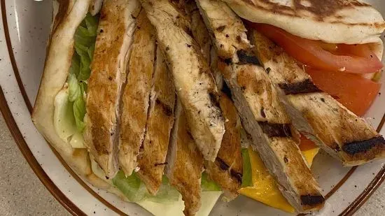 Grilled Chicken Pita