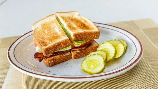 Bacon, Lettuce, and Tomato Pita