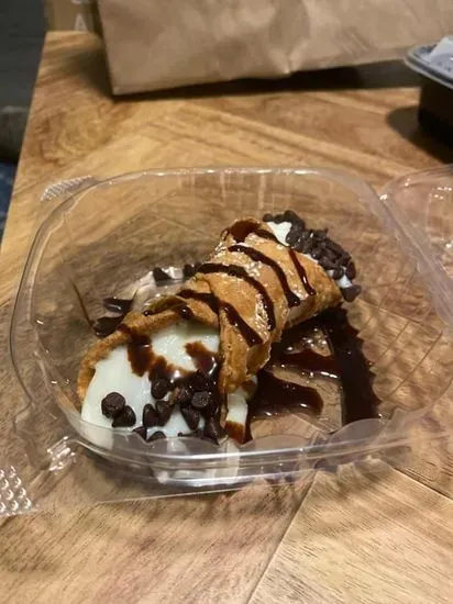 Chocolate Chip Cannoli