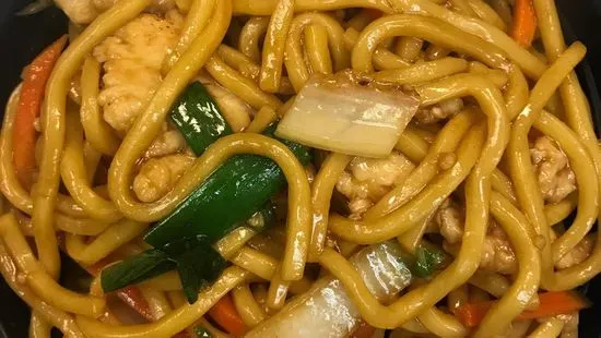 26. Chicken Lo Mein 鸡捞面