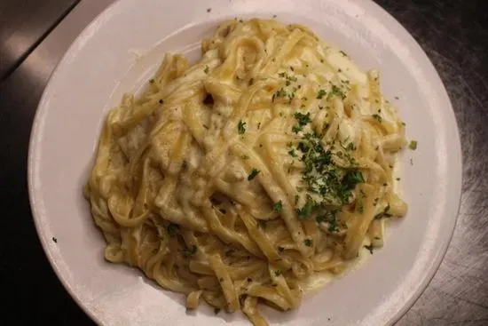 Fettuccine Alfredo