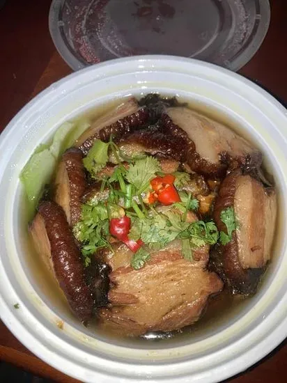 Braised Pork Belly W. Pickled Vegetables 梅干扣肉