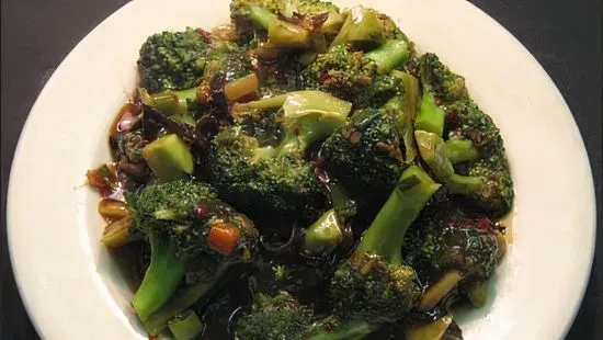 107. Fresh Broccoli with Garlic Sauce