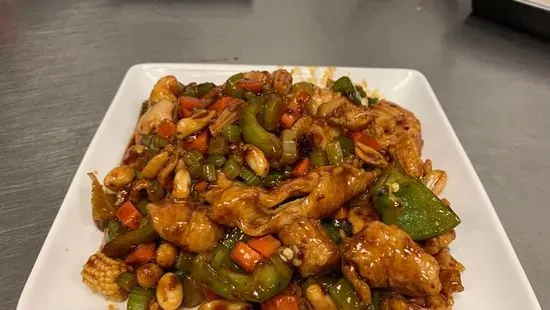 L17 Kung Pao Chicken