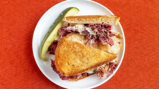 Royal Corned Beef Sandwich