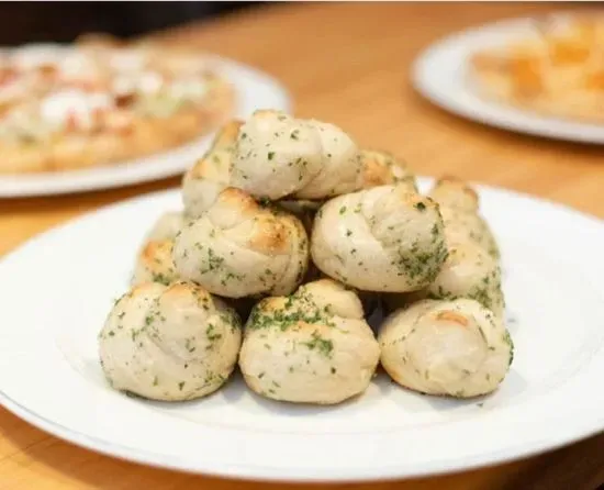 Vegan Garlic Knots (No Cheese)