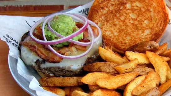 1lb Guac Burger w/Fries