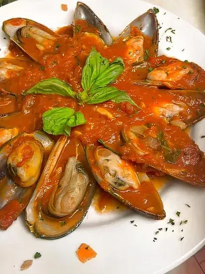 Mussels & Red or White Sauce (12) app