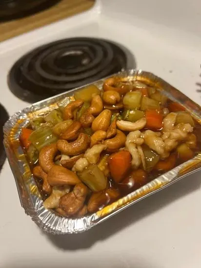 113. Chicken with Cashew Nuts