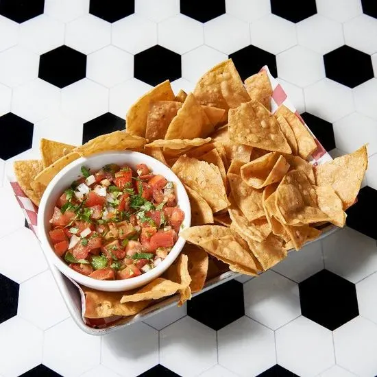 Chips, Pico de Gallo  & Salsa