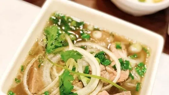 Súp Phở (Beef Broth)