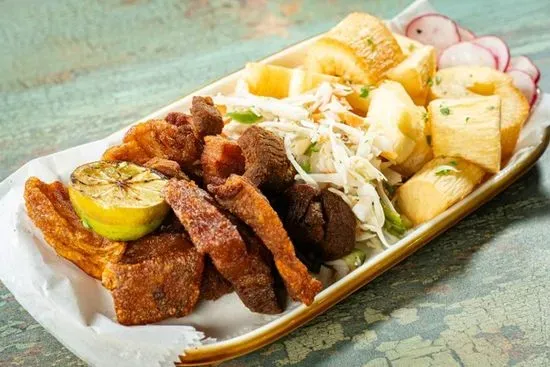 Yuca Frita w/ Chicharron