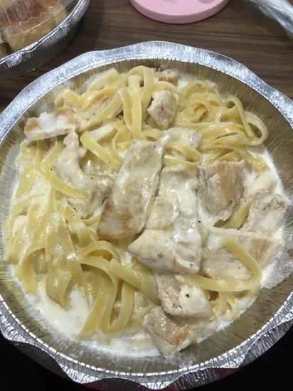Fettuccine Alfredo