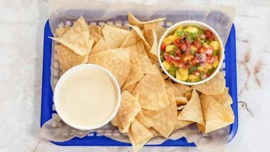 Chips & Roasted Chili Queso