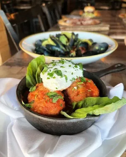 Slow Cooked Meatballs