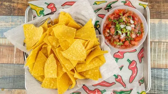 Pico De Gallo & Chips