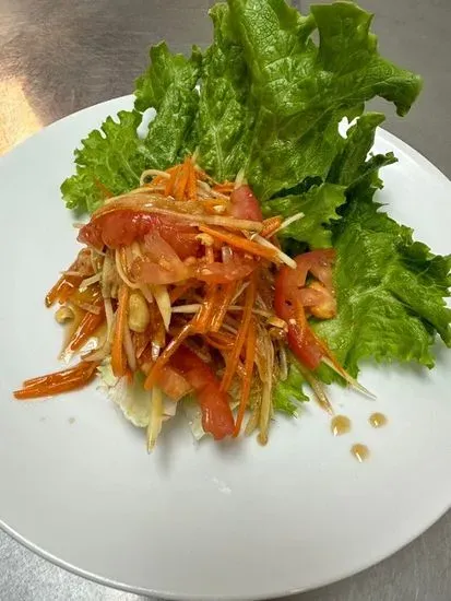 Sum Tum (papaya salad)