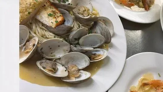 Linguini with Clam Sauce