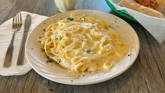 4. Fettucini Alfredo