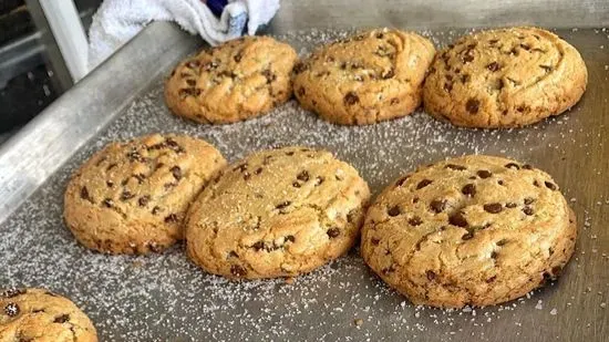 Chocolate Chip Cookie