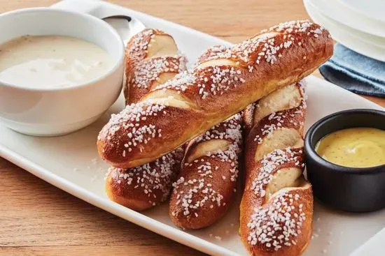 Brew Pub Pretzels & Beer Cheese Dip