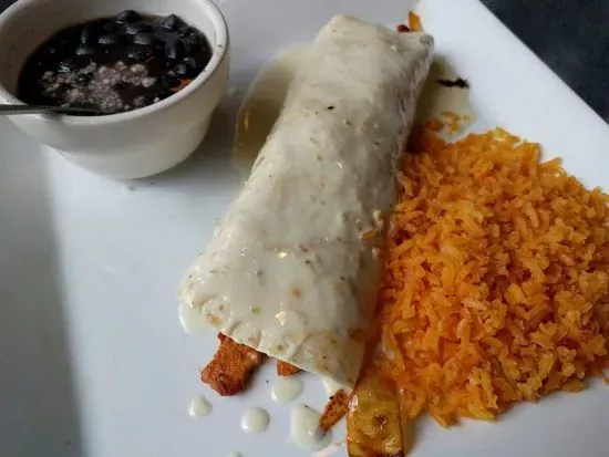 Chori Pollo Burrito