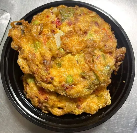 66. Roast Pork or Chicken Egg Foo Young / 叉燒或雞容蛋