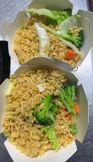 32. Vegetable Fried Rice / 素菜炒飯