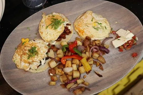 HUEVOS RANCHEROS